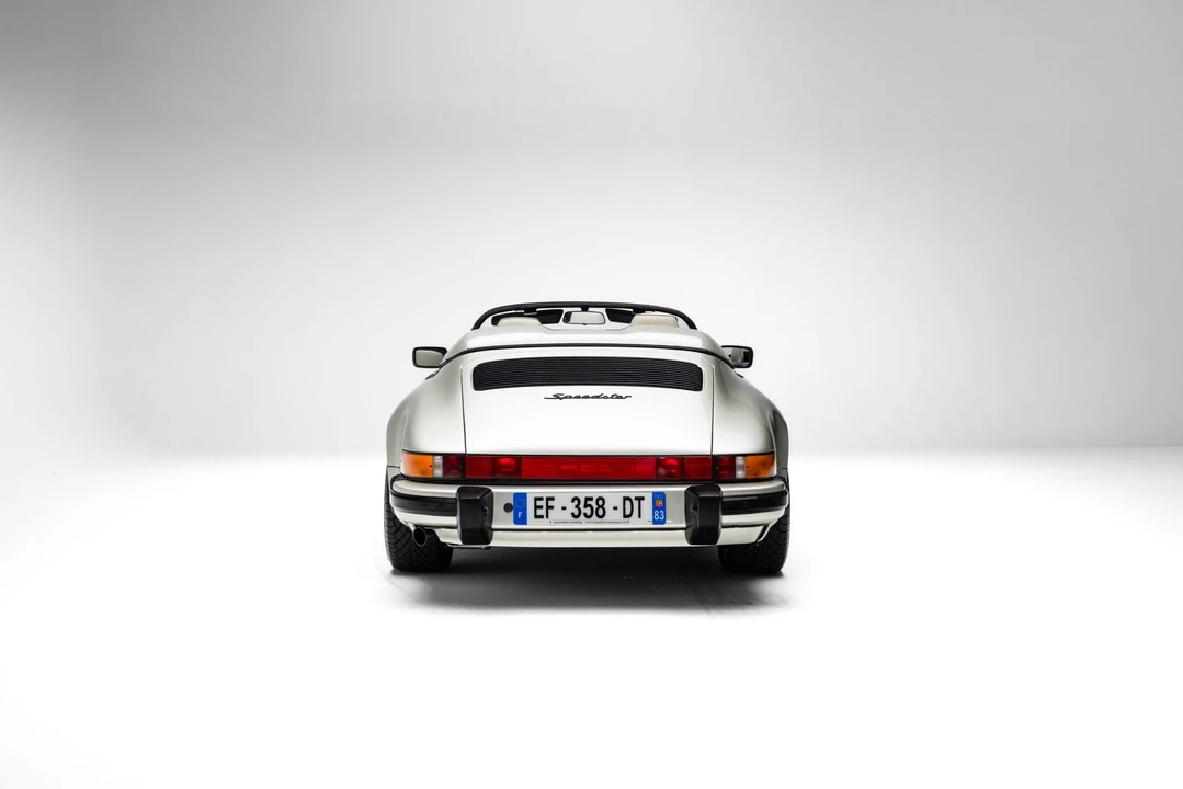 1989 Porsche 911 Carrera 3.2 - Image 13 of 31