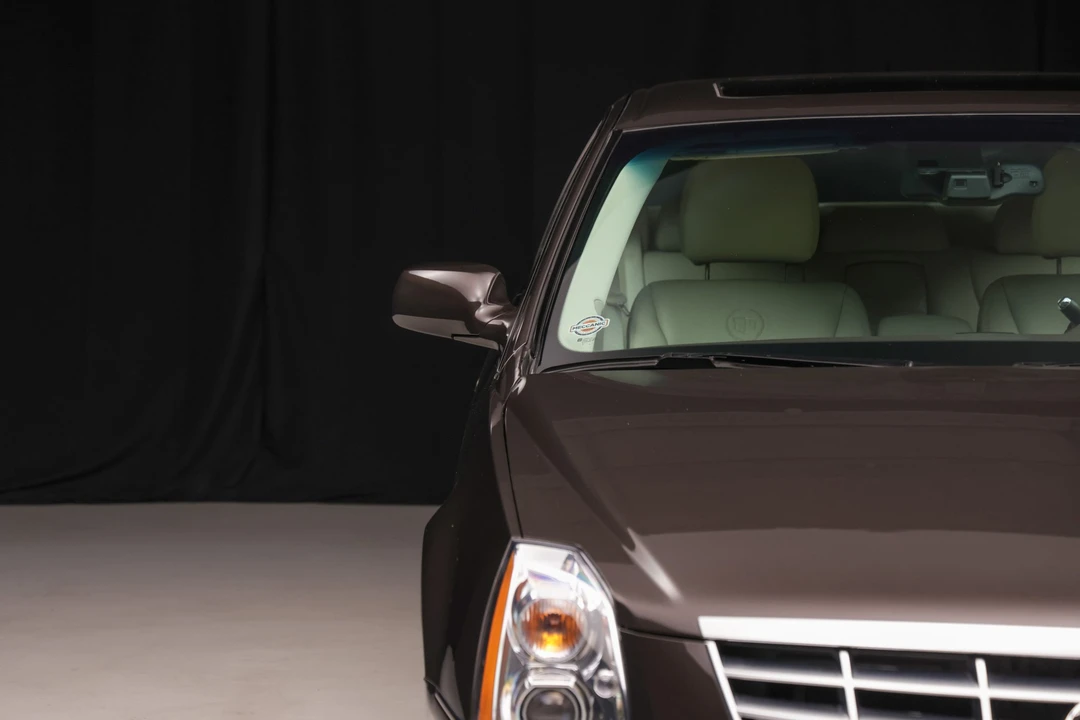 2009 Cadillac DTS - Image 19 of 31
