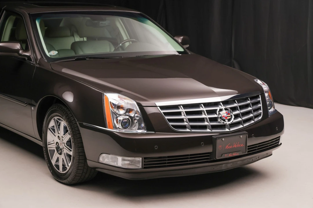 2009 Cadillac DTS - Image 29 of 31