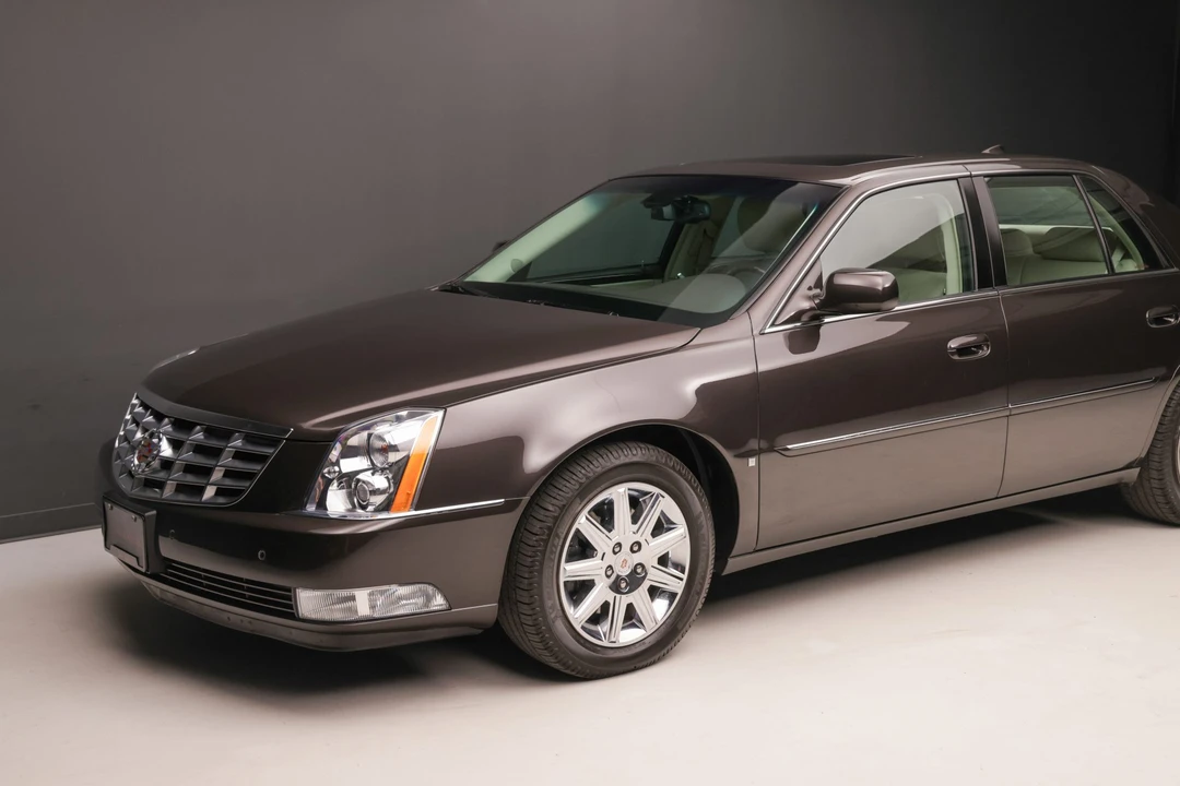 2009 Cadillac DTS - Image 30 of 31