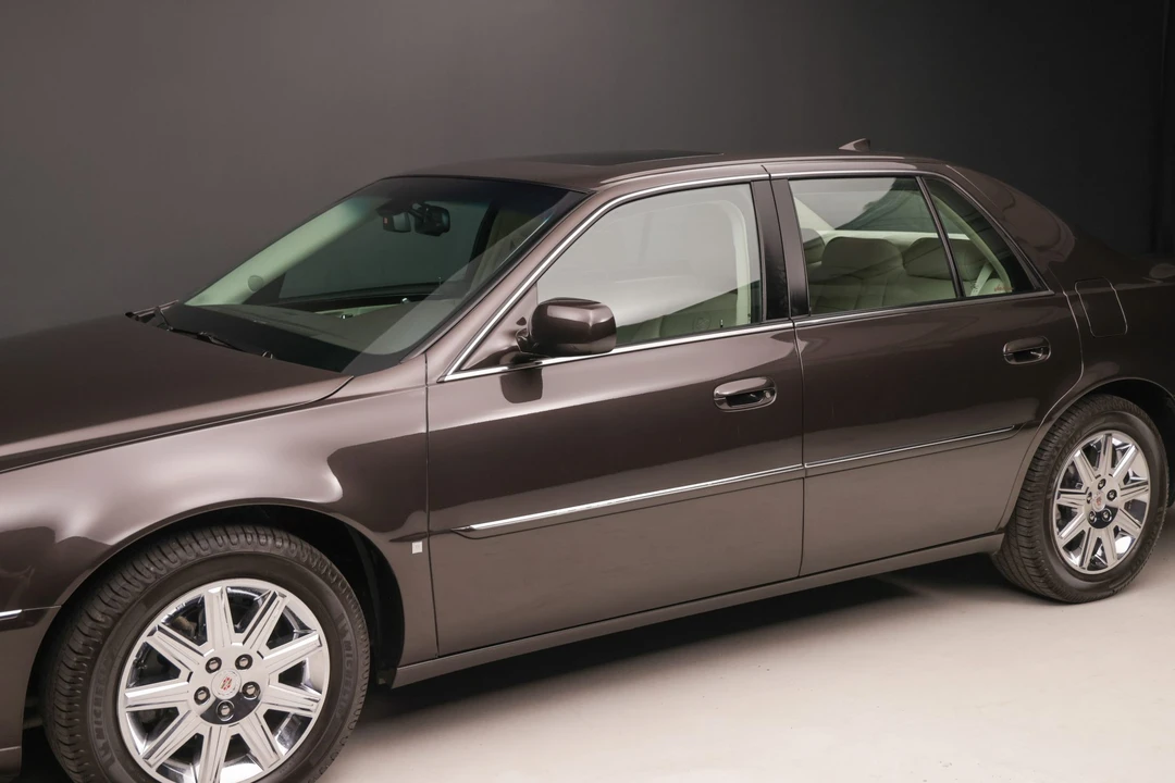 2009 Cadillac DTS - Image 31 of 31