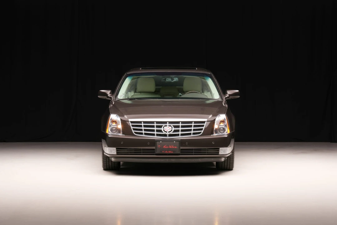 2009 Cadillac DTS - Image 14 of 31