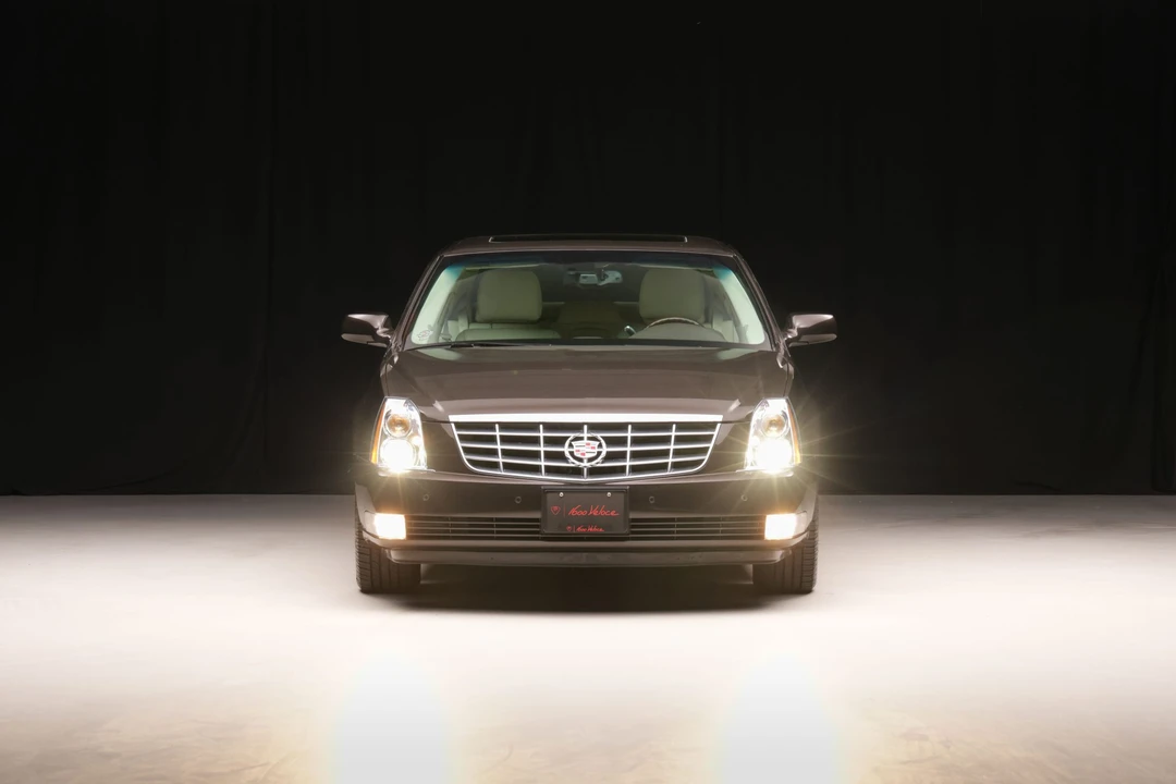 2009 Cadillac DTS - Image 16 of 31