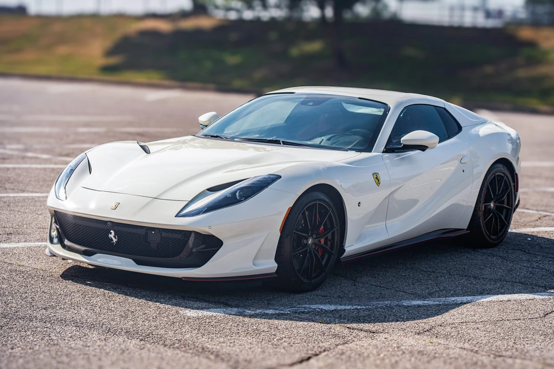 2022 Ferrari 812 GTS - Image 10 of 31