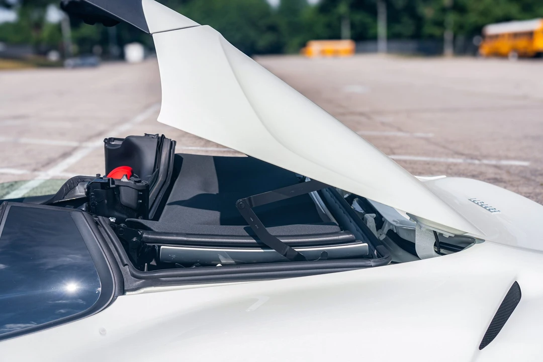 2022 Ferrari 812 GTS - Image 29 of 31