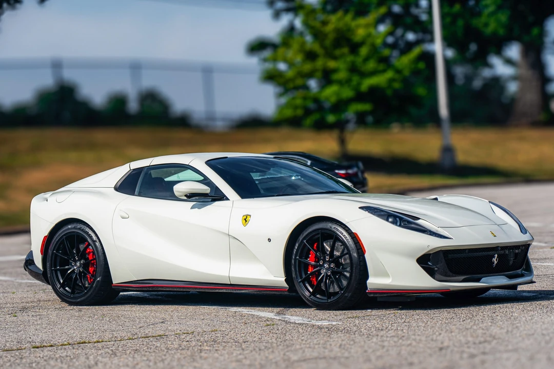 2022 Ferrari 812 GTS - Image 13 of 31