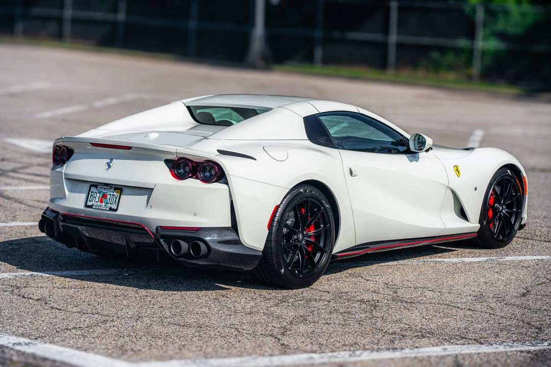 2022 Ferrari 812 GTS - Image 15 of 31