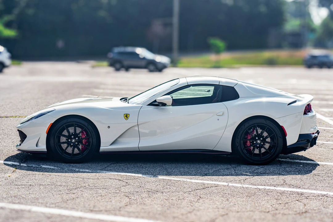 2022 Ferrari 812 GTS - Image 19 of 31