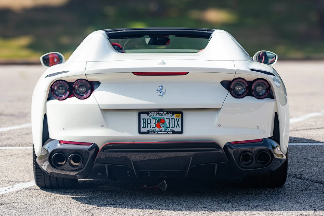 2022 Ferrari 812 GTS - Image 7 of 31