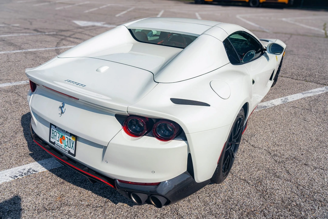 2022 Ferrari 812 GTS - Image 16 of 31
