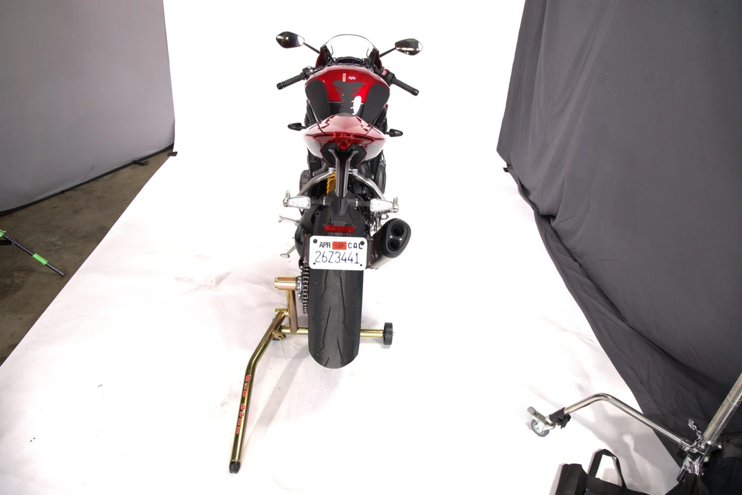 2024 Triumph Speed Triple - Image 11 of 31