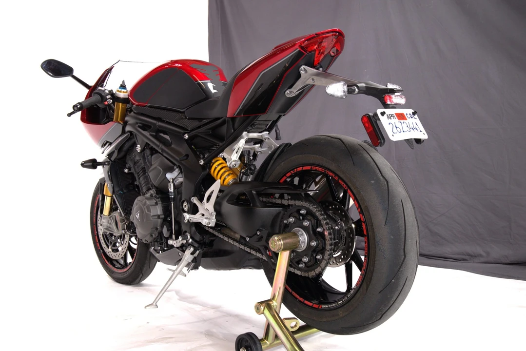 2024 Triumph Speed Triple - Image 16 of 31