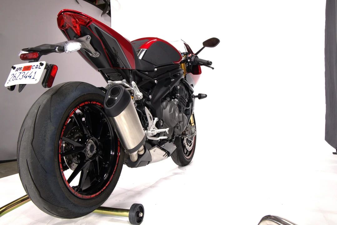 2024 Triumph Speed Triple - Image 10 of 31