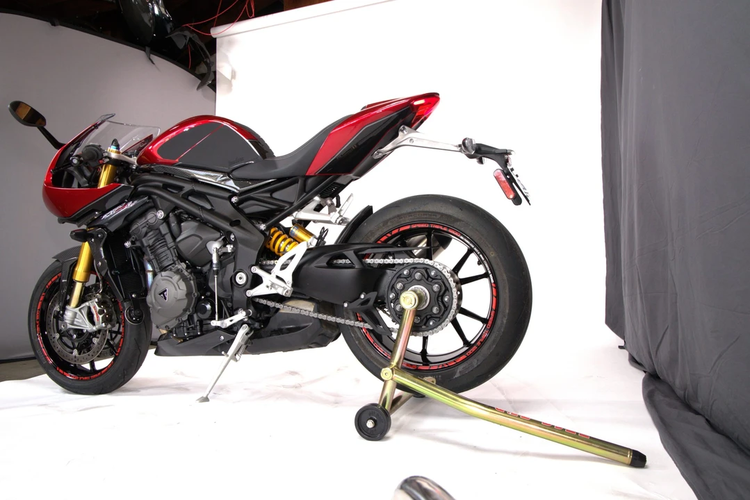 2024 Triumph Speed Triple - Image 17 of 31