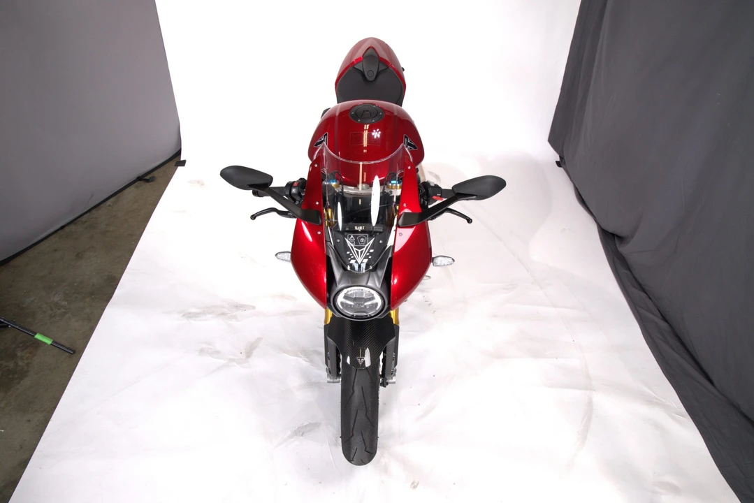 2024 Triumph Speed Triple - Image 25 of 31