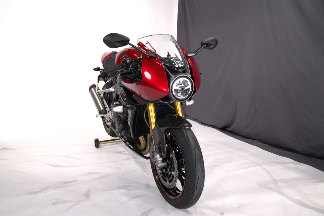 2024 Triumph Speed Triple - Image 2 of 31