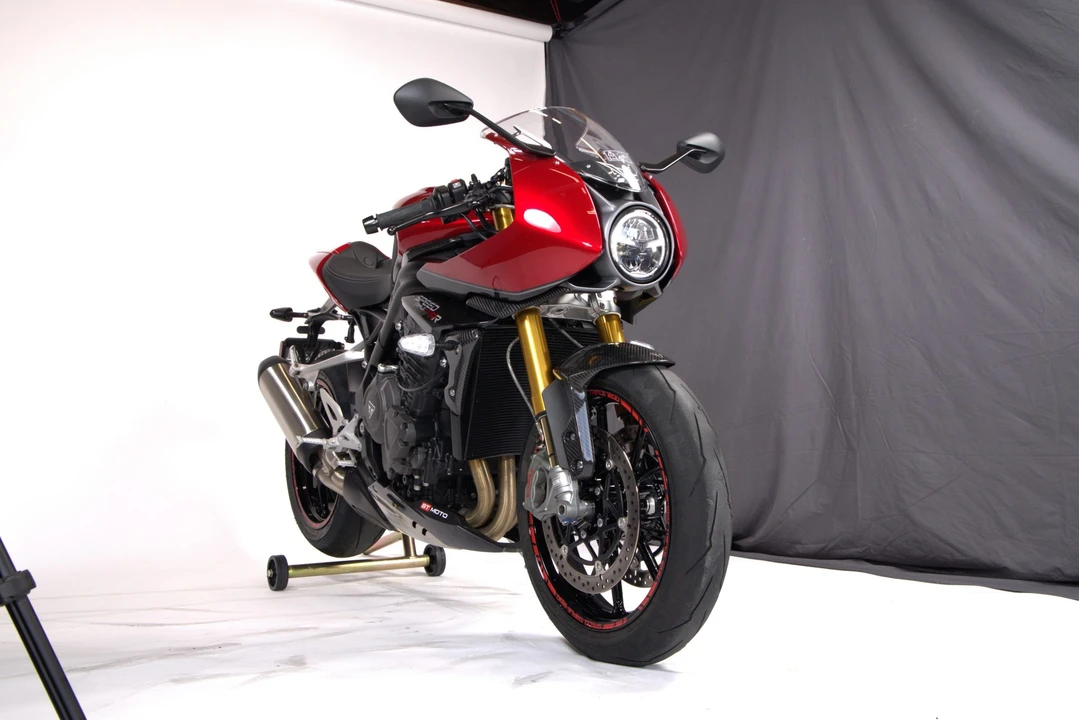 2024 Triumph Speed Triple - Image 4 of 31
