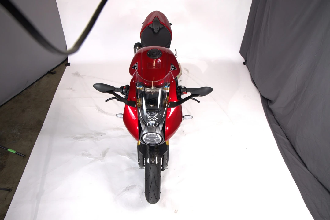 2024 Triumph Speed Triple - Image 23 of 31