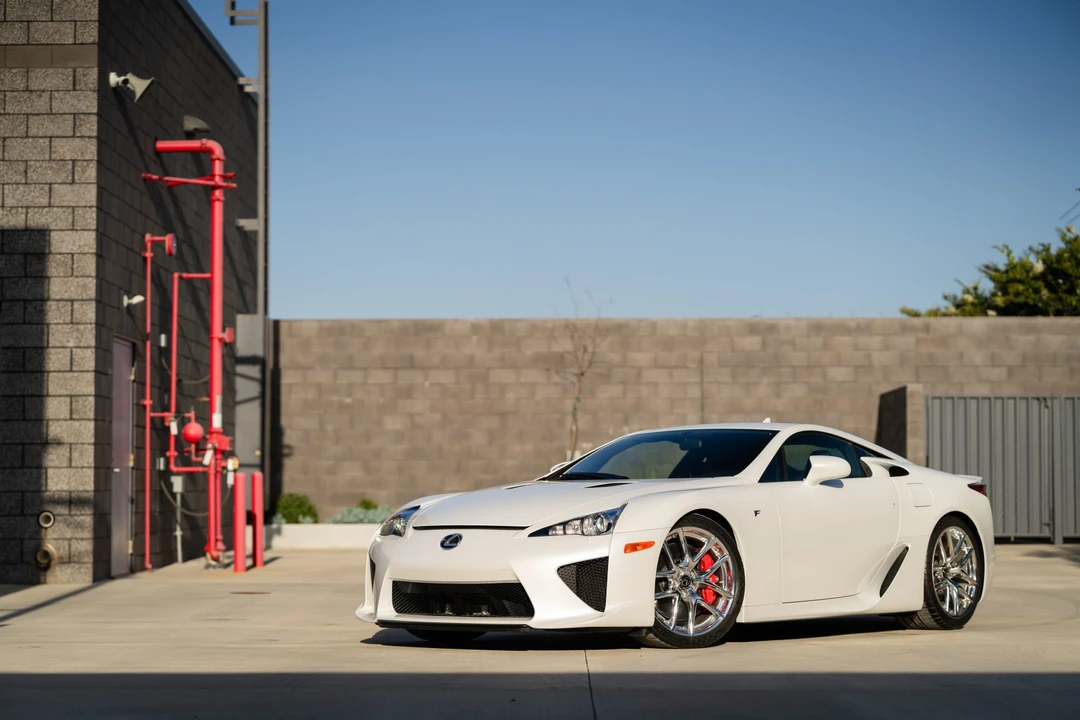 2012 Lexus LFA - Image 2 of 31
