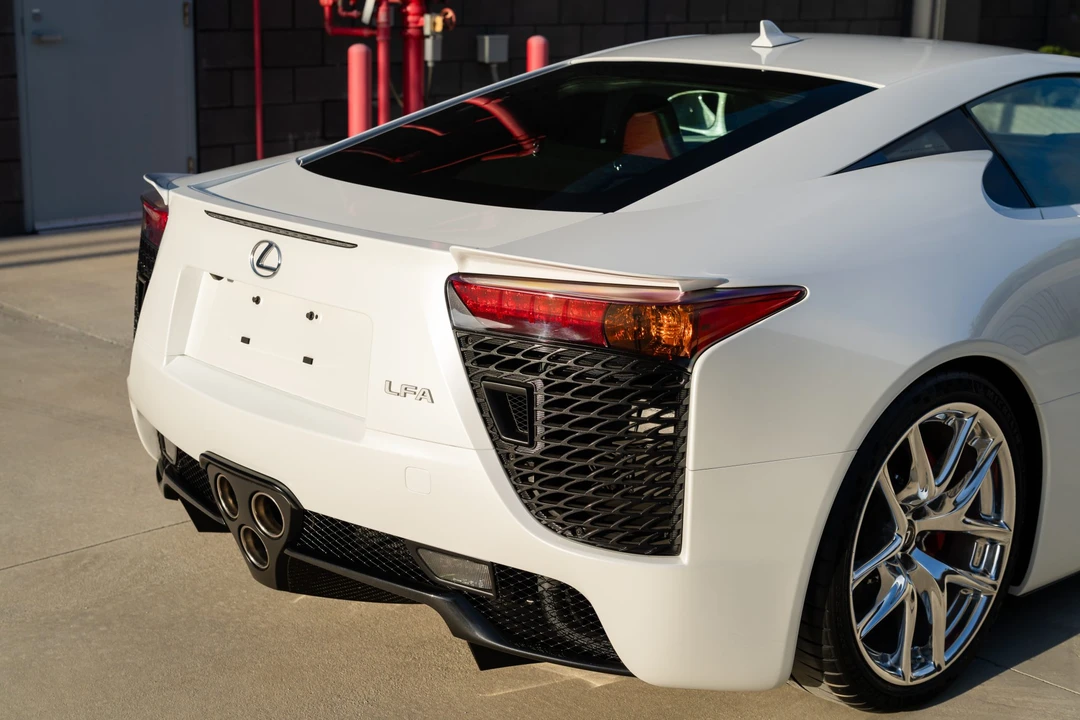 2012 Lexus LFA - Image 15 of 31
