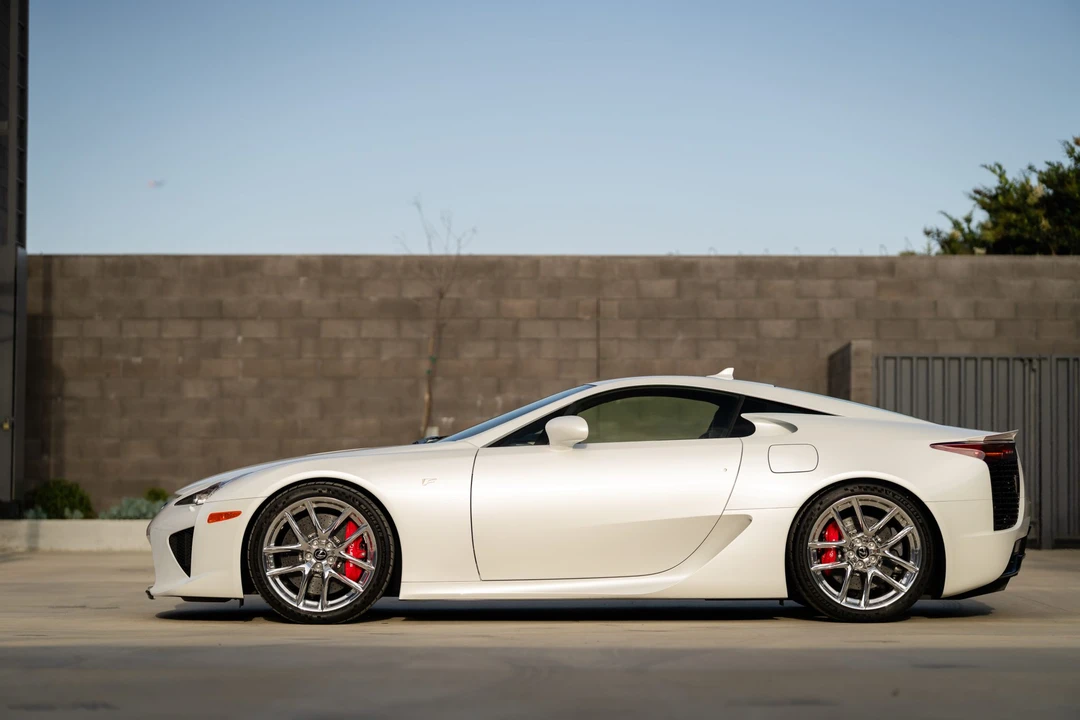 2012 Lexus LFA - Image 10 of 31