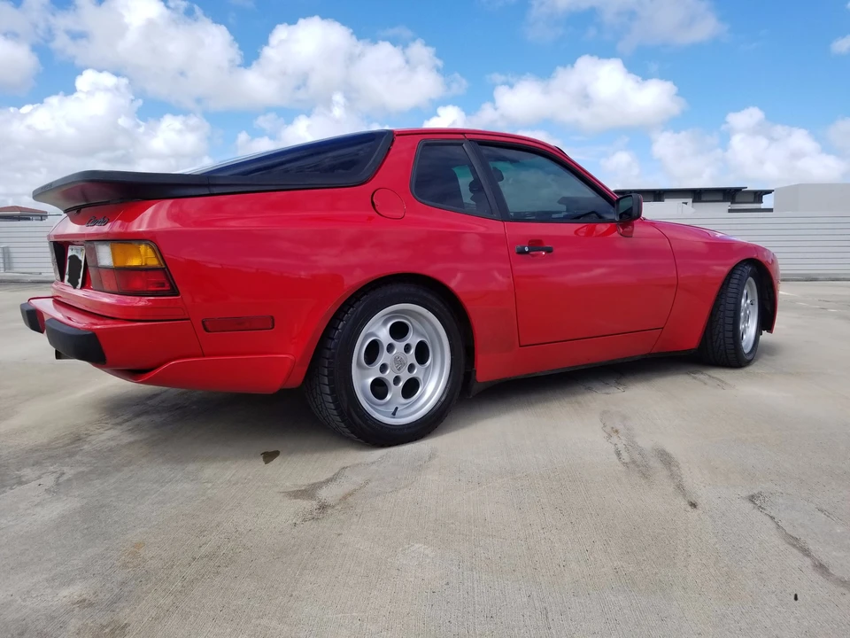 1986 Porsche 944 Turbo - Image 11 of 31