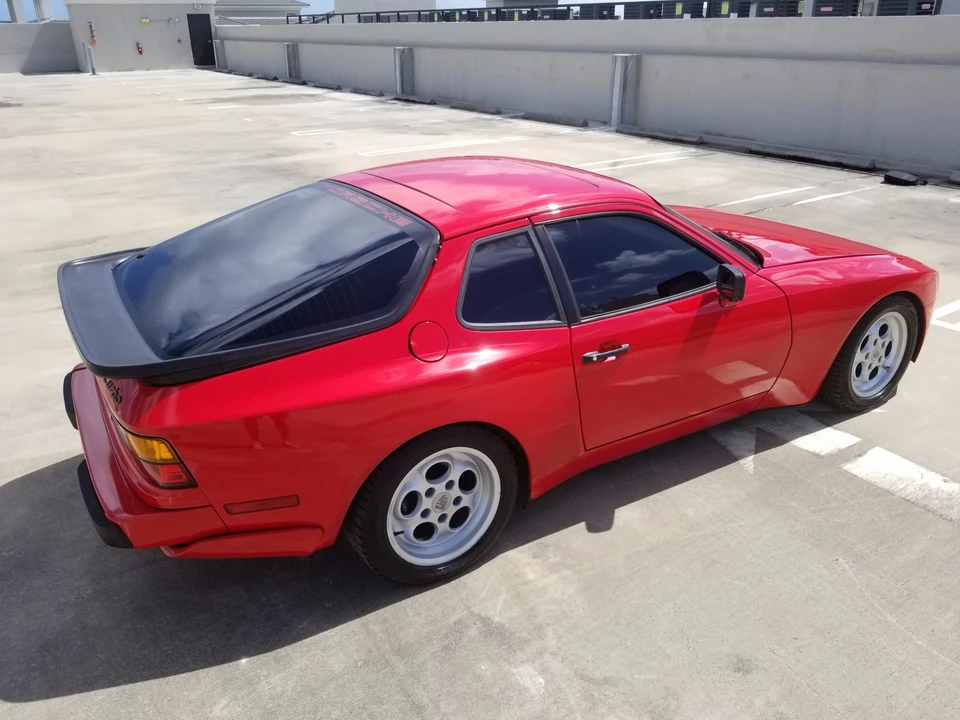 1986 Porsche 944 Turbo - Image 13 of 31
