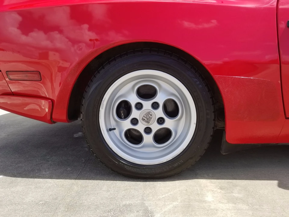 1986 Porsche 944 Turbo - Image 28 of 31