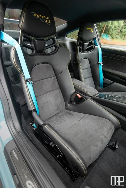 2018 Porsche 991 GT2 RS - Image 9 of 15