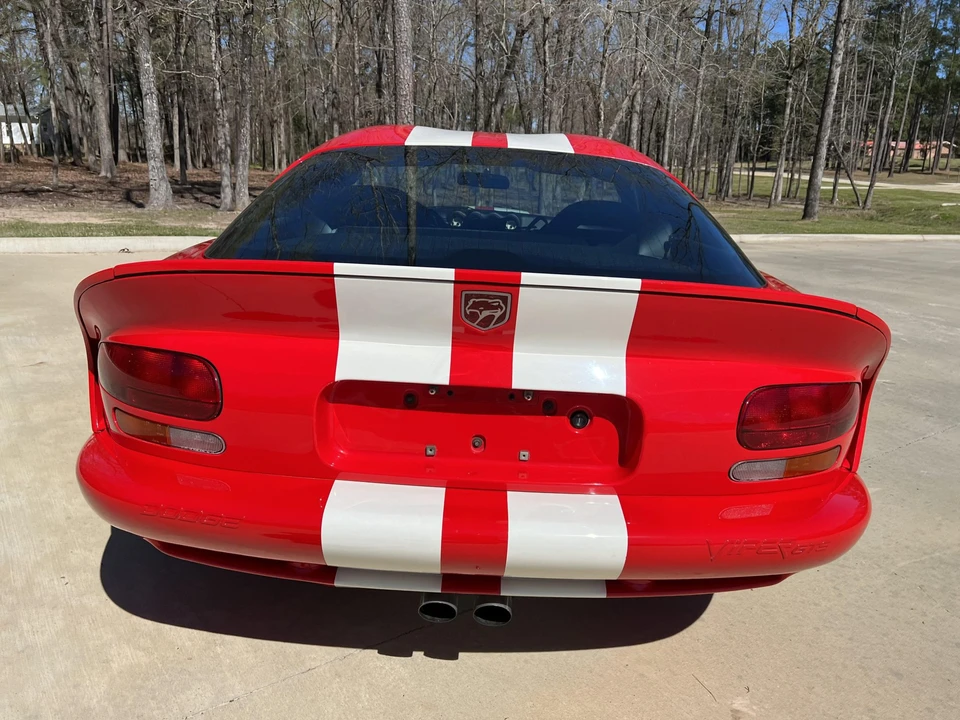 2002 Dodge Viper GTS 2nd Gen - Image 18 of 31