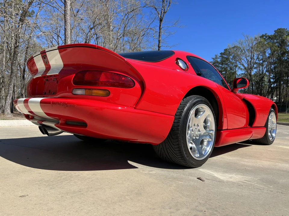 2002 Dodge Viper GTS 2nd Gen - Image 22 of 31