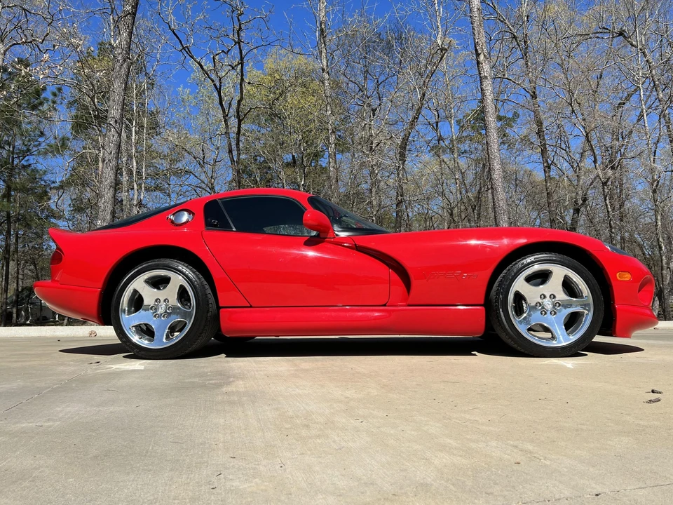 2002 Dodge Viper GTS 2nd Gen - Image 29 of 31
