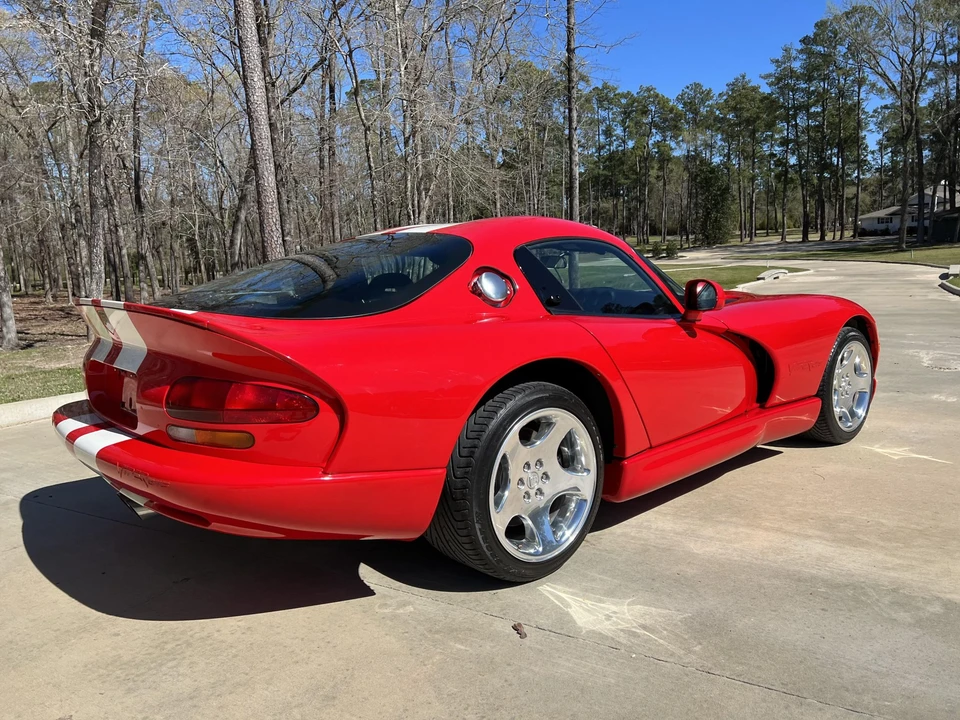 2002 Dodge Viper GTS 2nd Gen - Image 25 of 31