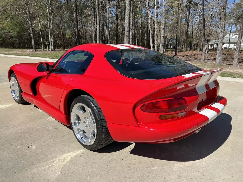 2002 Dodge Viper GTS 2nd Gen - Image 12 of 31