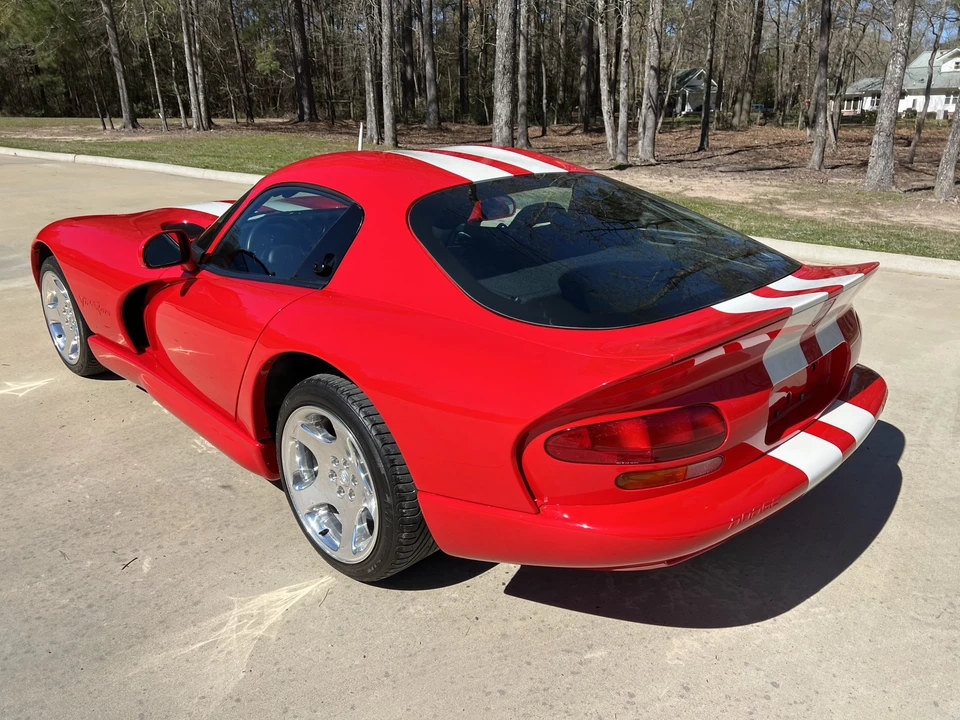 2002 Dodge Viper GTS 2nd Gen - Image 9 of 31
