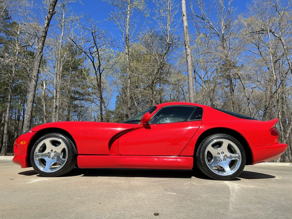 2002 Dodge Viper GTS 2nd Gen - Image 8 of 31