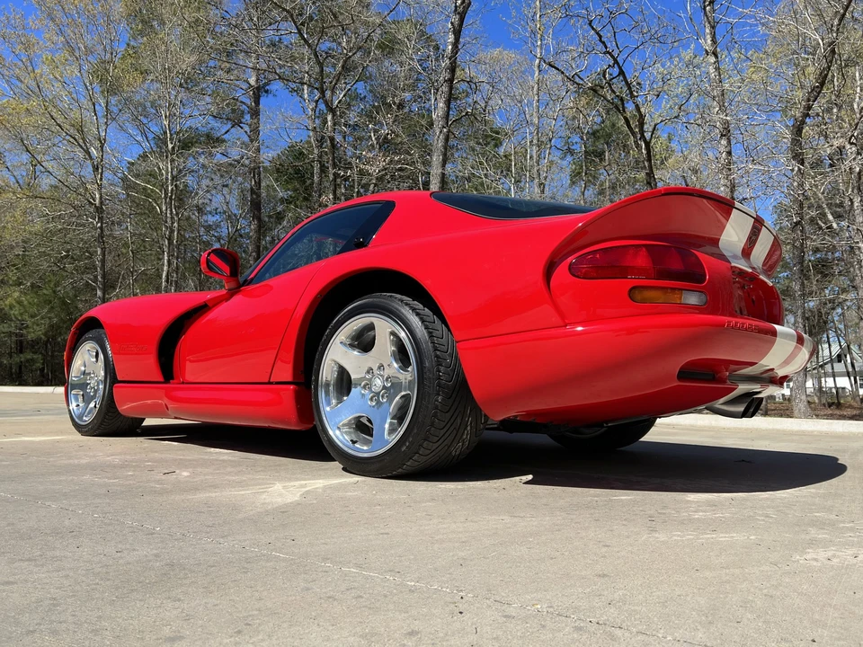 2002 Dodge Viper GTS 2nd Gen - Image 15 of 31