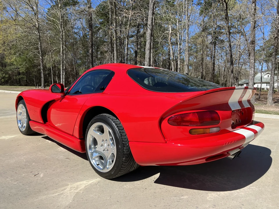 2002 Dodge Viper GTS 2nd Gen - Image 13 of 31