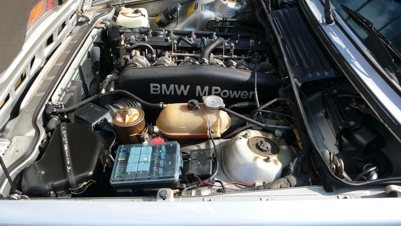 1986 BMW E24 M635CSi & M6 - Image 4 of 5