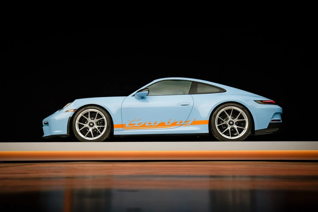 2023 Porsche 992 GT3 - Image 3 of 9