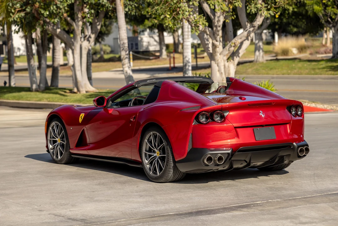 2022 Ferrari 812 GTS - Image 8 of 31