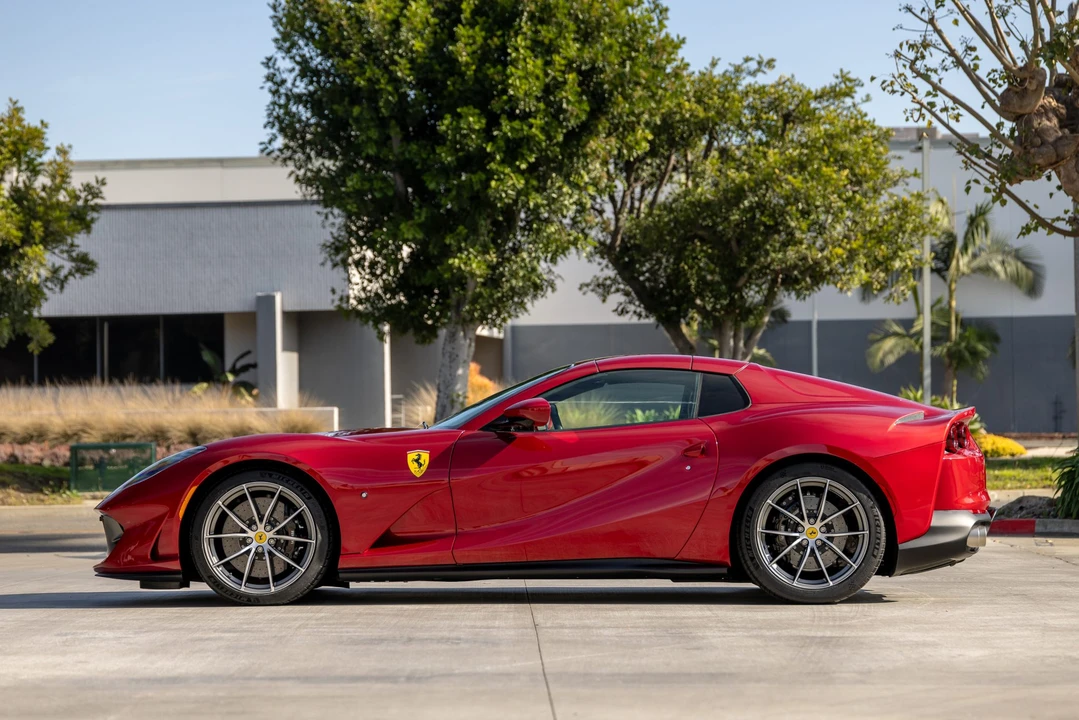 2022 Ferrari 812 GTS - Image 6 of 31
