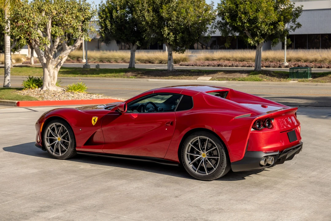 2022 Ferrari 812 GTS - Image 7 of 31