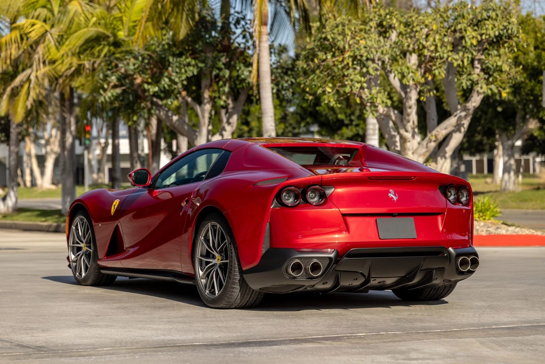 2022 Ferrari 812 GTS - Image 9 of 31