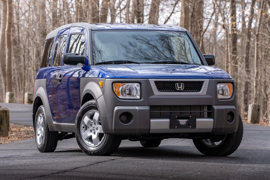 2004 Honda Element - Image 2 of 31