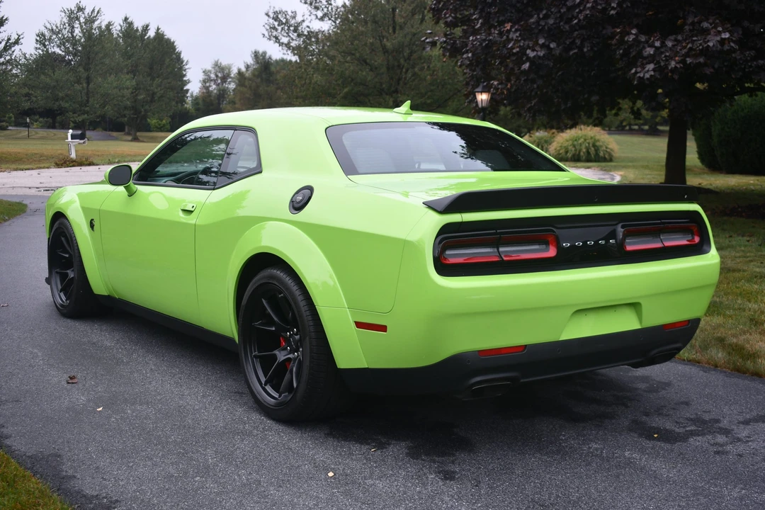2023 Dodge Challenger SRT Hellcat 3rd Gen - Image 14 of 31
