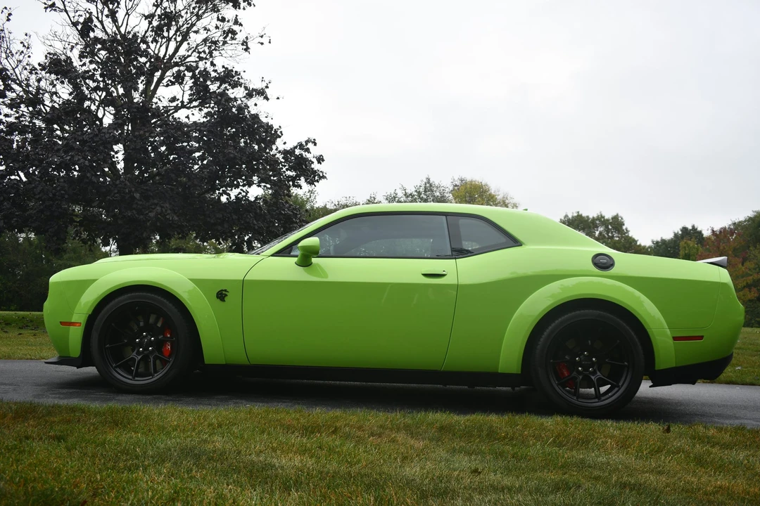 2023 Dodge Challenger SRT Hellcat 3rd Gen - Image 17 of 31