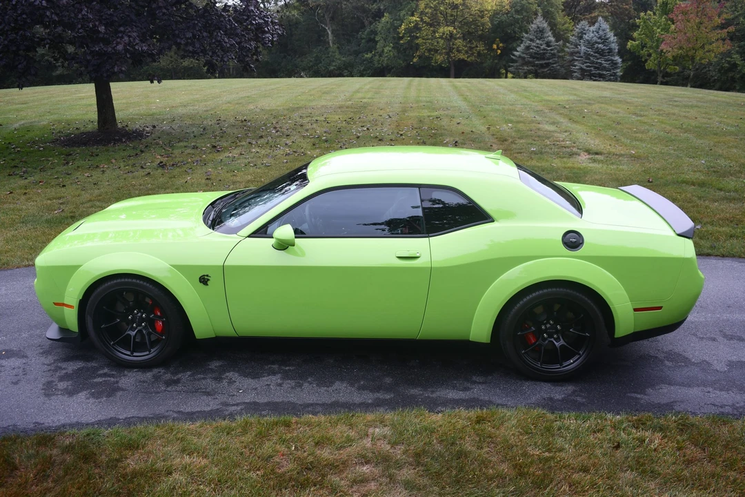 2023 Dodge Challenger SRT Hellcat 3rd Gen - Image 19 of 31