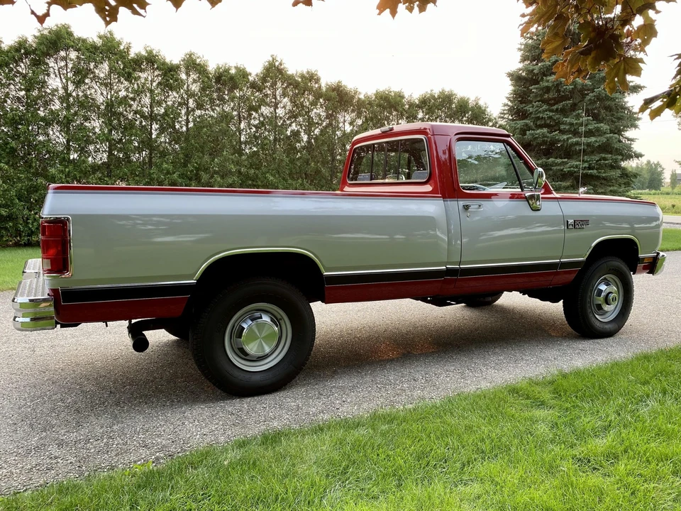 1990 Dodge Ram 1st Gen - Image 17 of 31