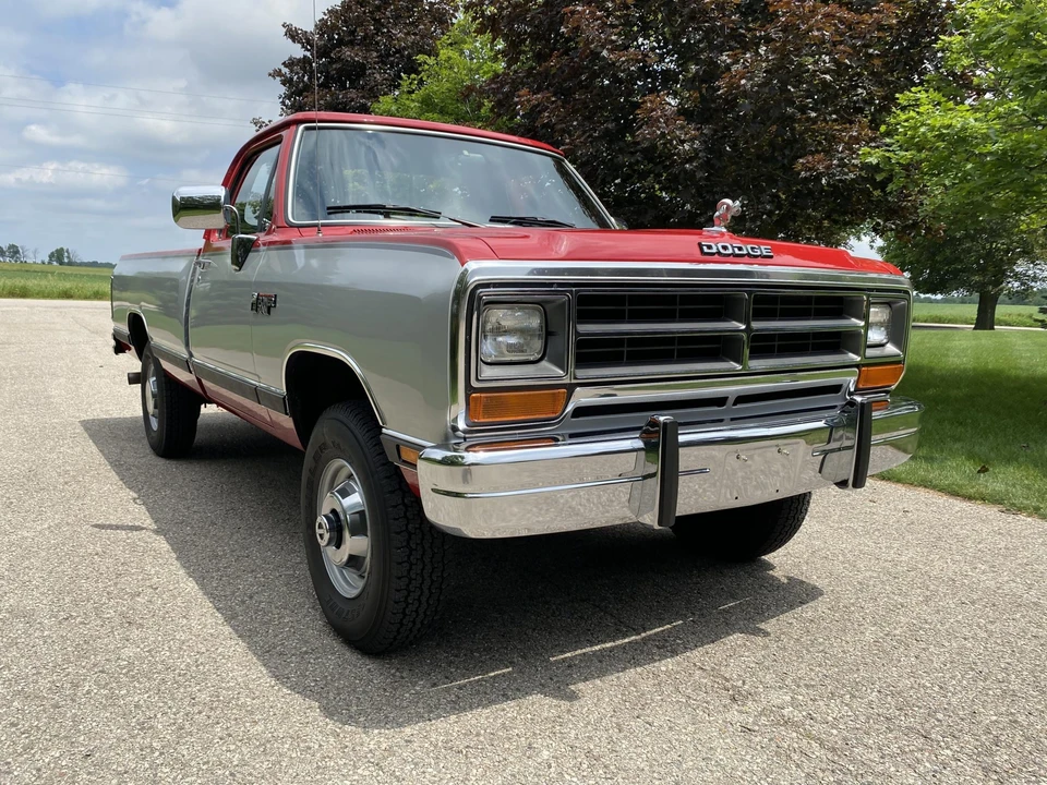 1990 Dodge Ram 1st Gen - Image 26 of 31
